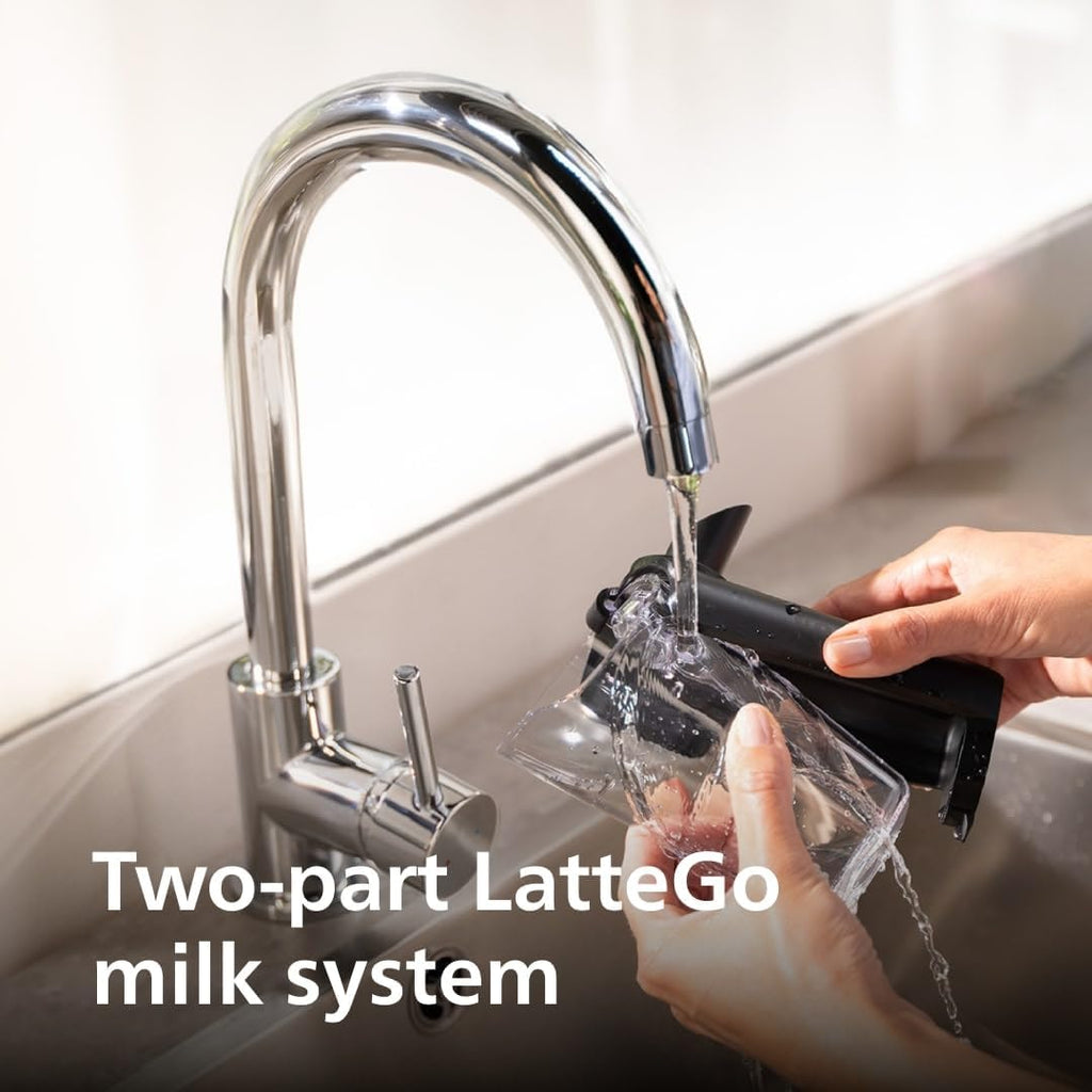 The 4400 series Rattolgo automatic Italian coffee machine features silent brewing technology and quick start-up. The fragrant coffee made from freshly ground coffee beans offers 12 hot and cold beverages, with a black chrome finish.